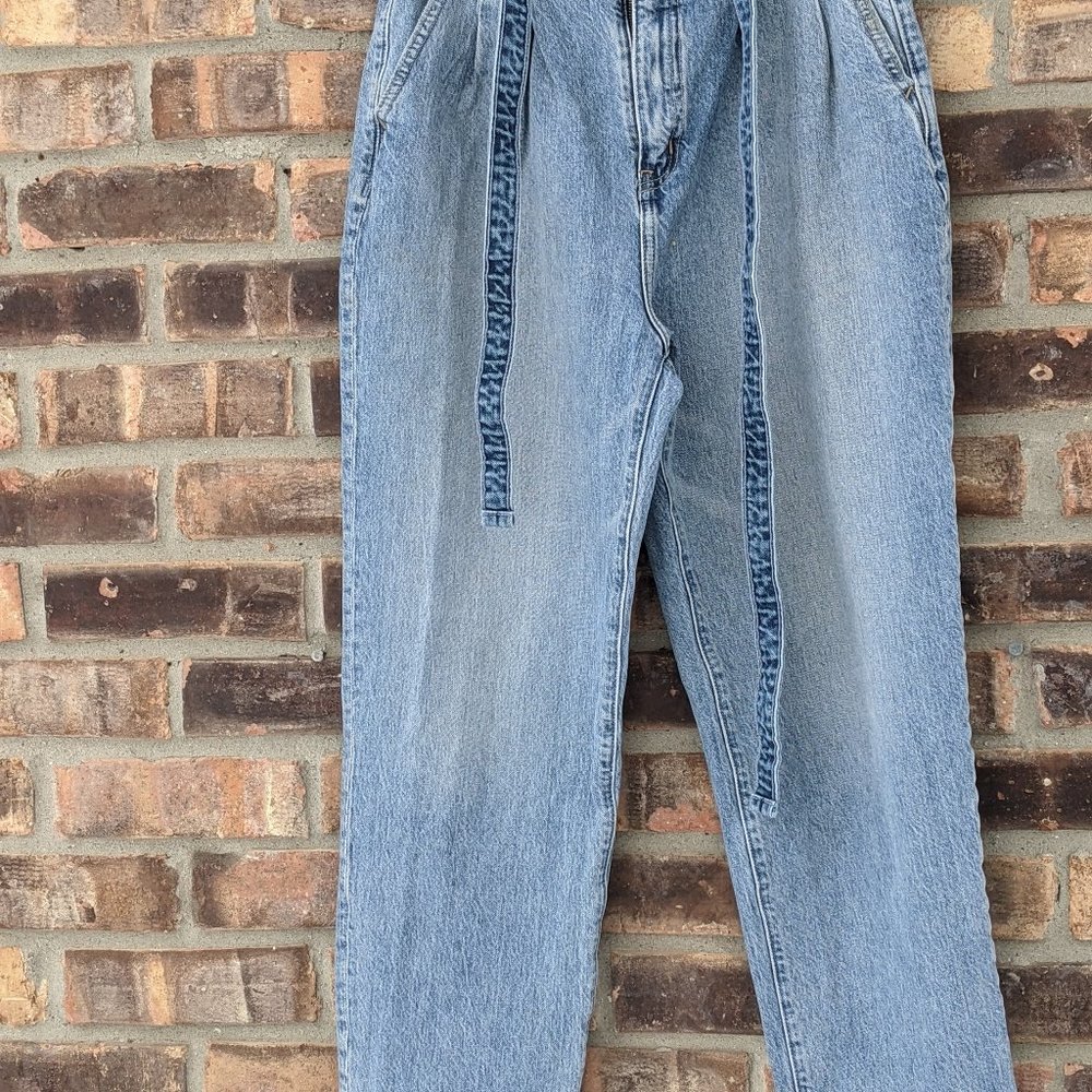 Abercrombie &Fitch light blue jeans size 28 (6R)